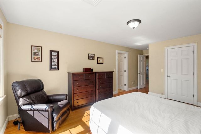 18 Hovey Street 18, Newton, MA 02458