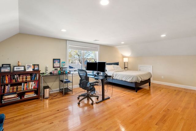 18 Hovey Street 18, Newton, MA 02458