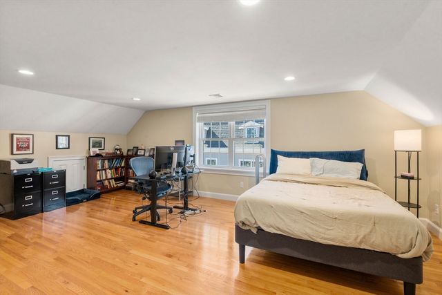 18 Hovey Street 18, Newton, MA 02458