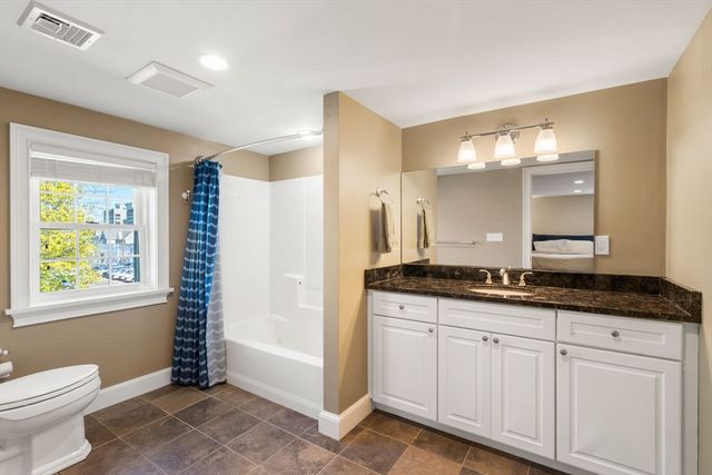 18 Hovey Street 18, Newton, MA 02458