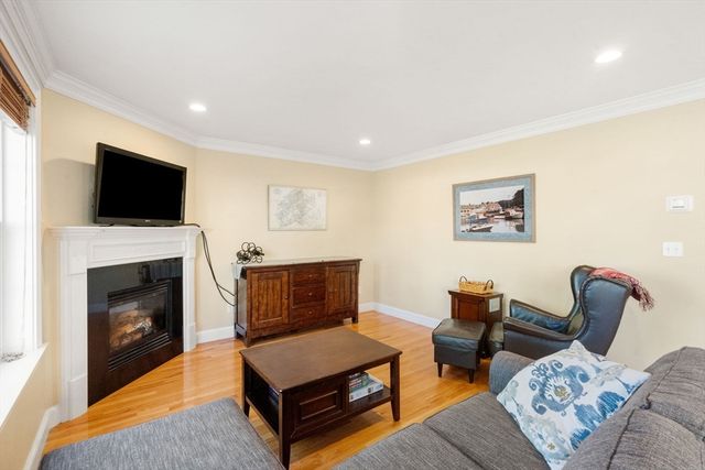 18 Hovey Street 18, Newton, MA 02458