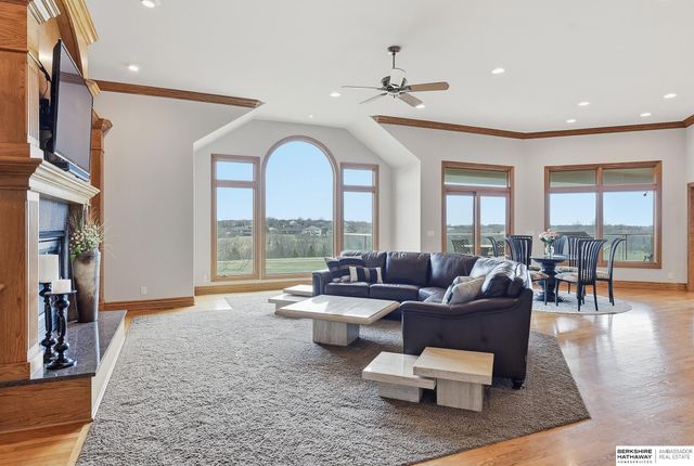 4809 N 196th Circle, Elkhorn, NE 68022