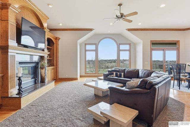 4809 N 196th Circle, Elkhorn, NE 68022