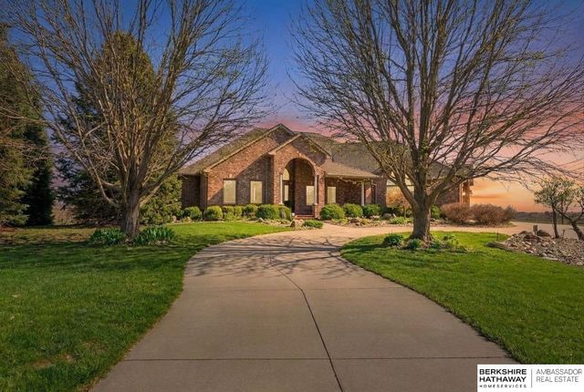 4809 N 196th Circle, Elkhorn, NE 68022