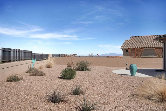 2831 Kings Canyon Loop NE, Rio Rancho, NM 87144