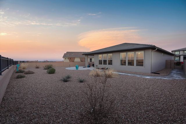 2831 Kings Canyon Loop NE, Rio Rancho, NM 87144