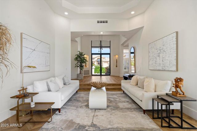 12055 E CLINTON Street, Scottsdale, AZ 85259