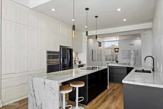 12055 E CLINTON Street, Scottsdale, AZ 85259