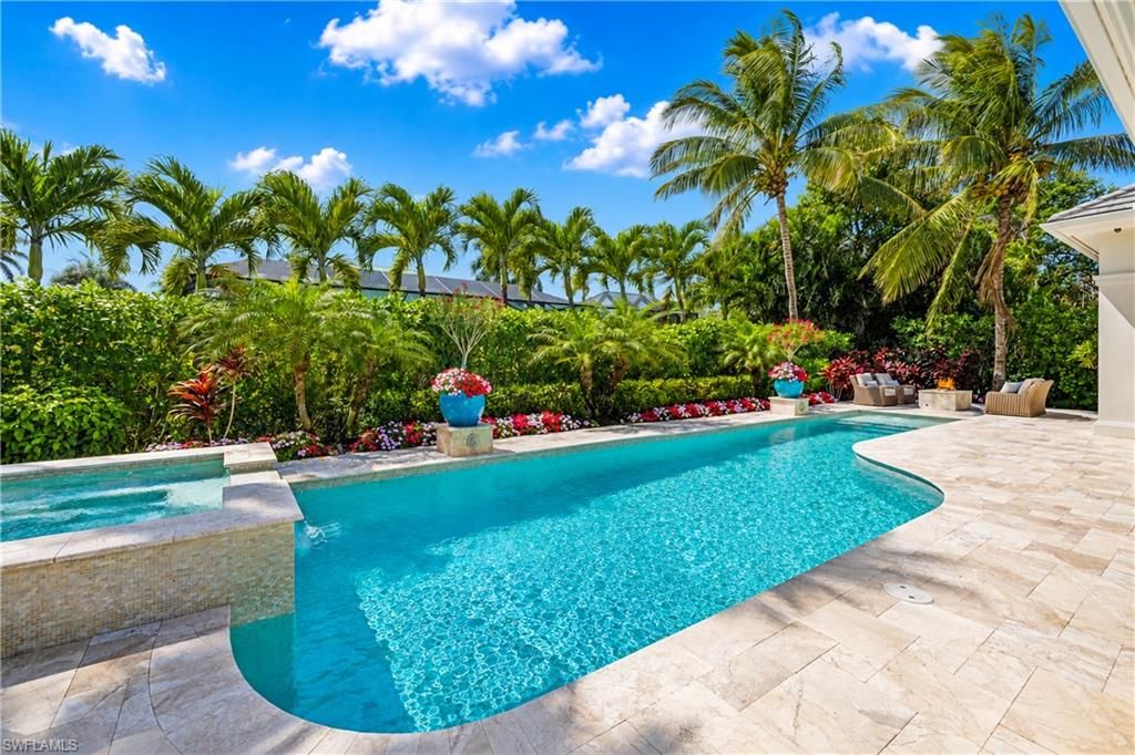 532 Pine Grove LN, NAPLES, FL 34103 — exterior
