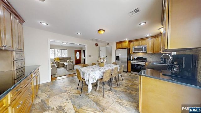 12 Truman Road, North Arlington, NJ 07031