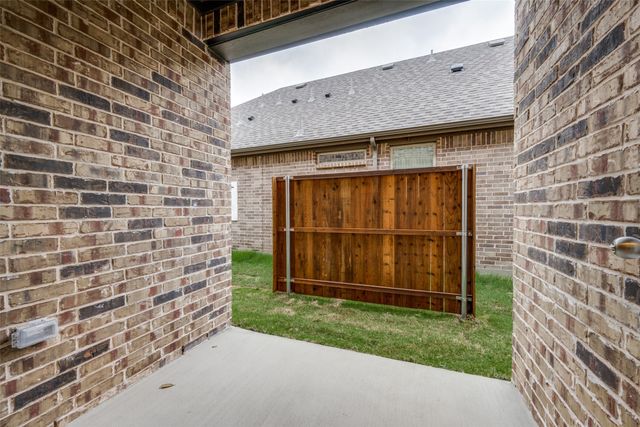 1237 Milfoil Drive, Justin, TX 76247