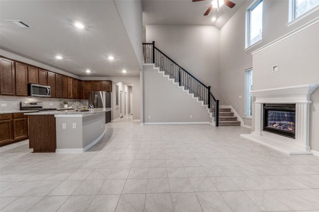 1237 Milfoil Drive, Justin, TX 76247
