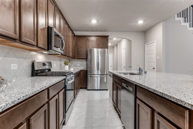 1237 Milfoil Drive, Justin, TX 76247