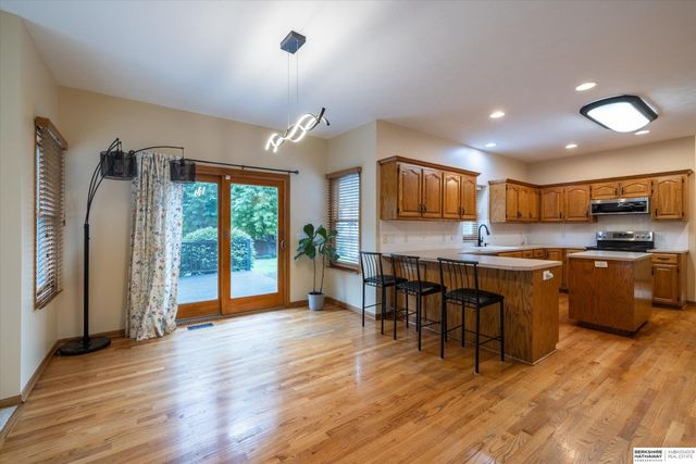 5122 N 141st Street, Omaha, NE 68164