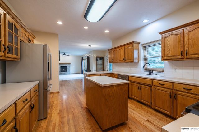 5122 N 141st Street, Omaha, NE 68164