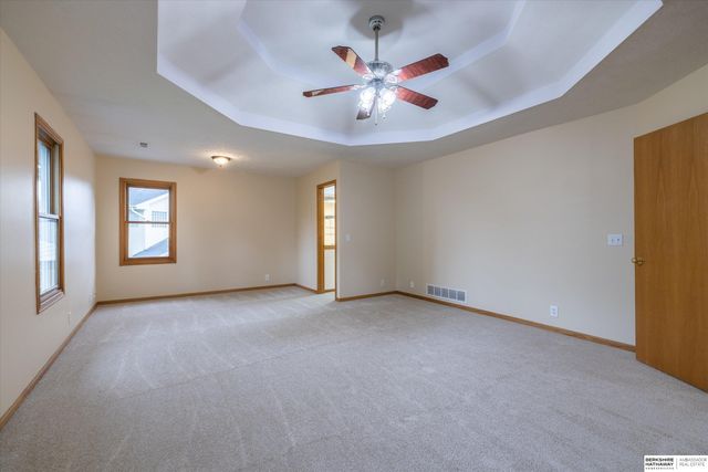 5122 N 141st Street, Omaha, NE 68164
