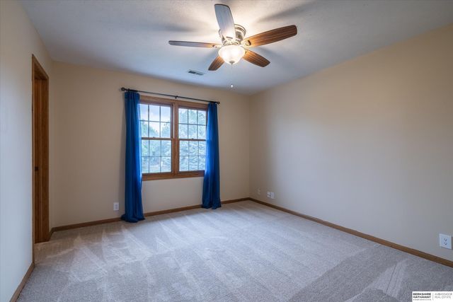 5122 N 141st Street, Omaha, NE 68164