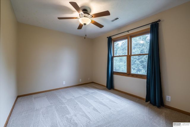 5122 N 141st Street, Omaha, NE 68164