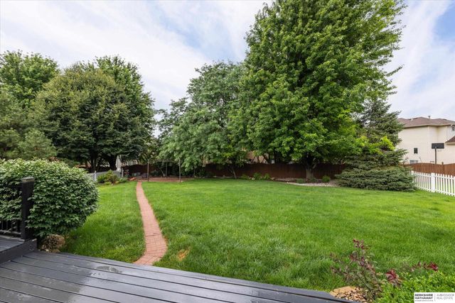 5122 N 141st Street, Omaha, NE 68164