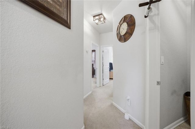 405 Green Meadow DR, Chesapeake, VA 23320