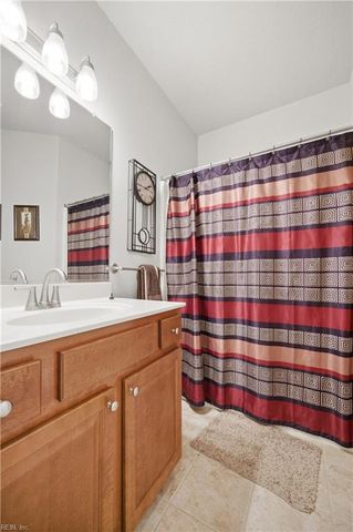 405 Green Meadow DR, Chesapeake, VA 23320