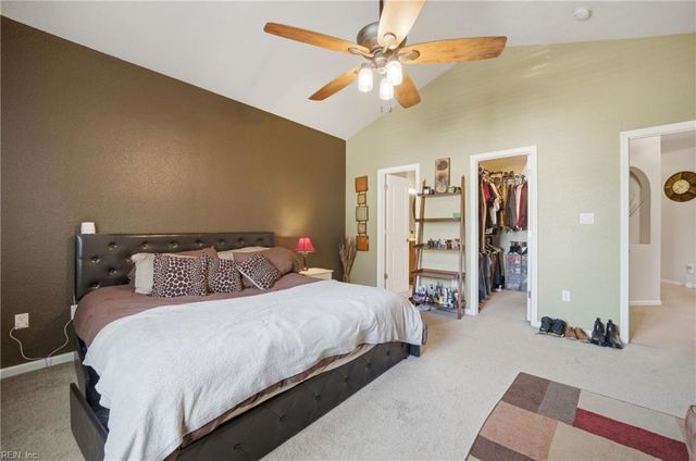 405 Green Meadow DR, Chesapeake, VA 23320