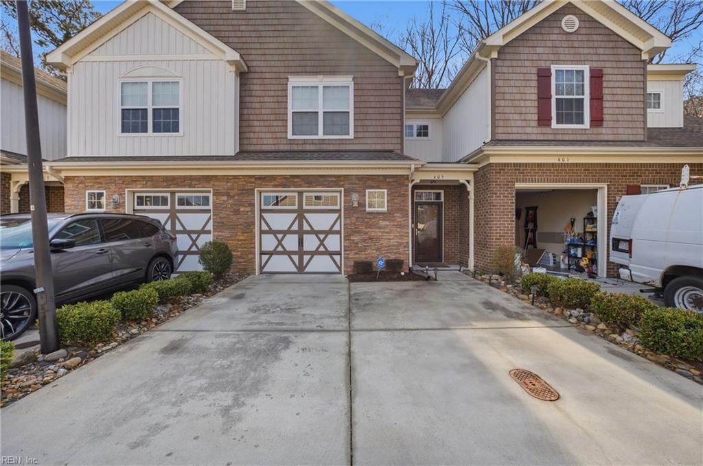405 Green Meadow DR, Chesapeake, VA 23320