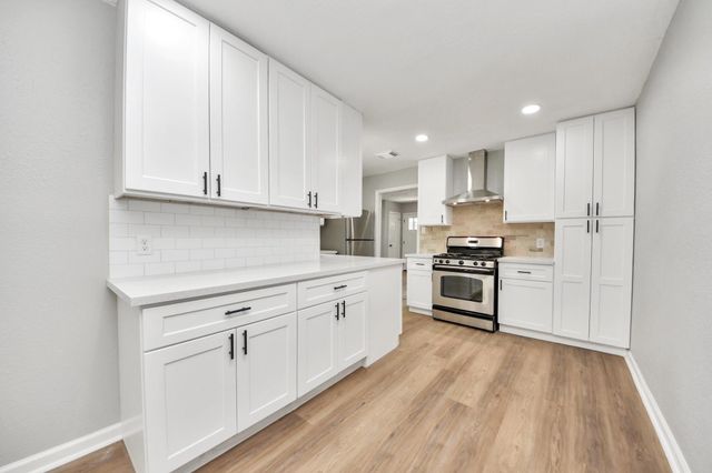 710 Canary Circle, Pasadena, TX 77502