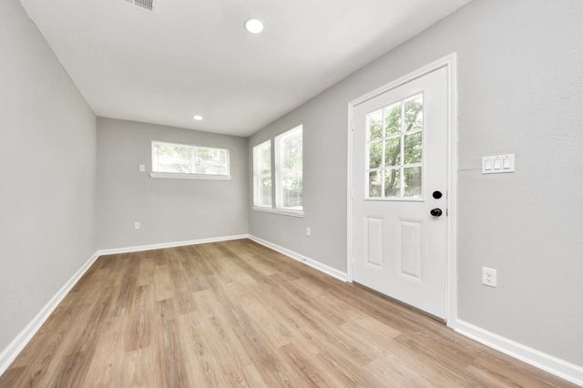710 Canary Circle, Pasadena, TX 77502