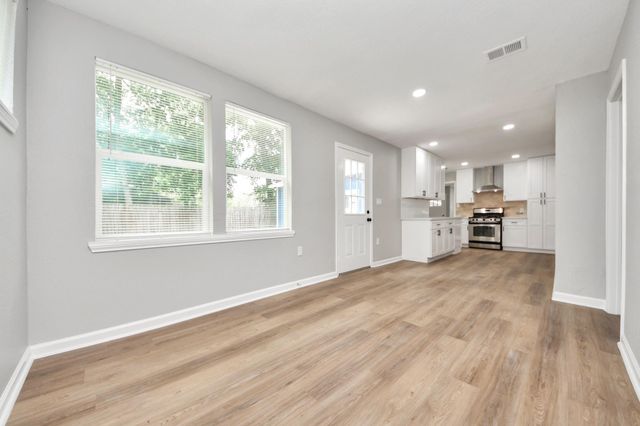 710 Canary Circle, Pasadena, TX 77502