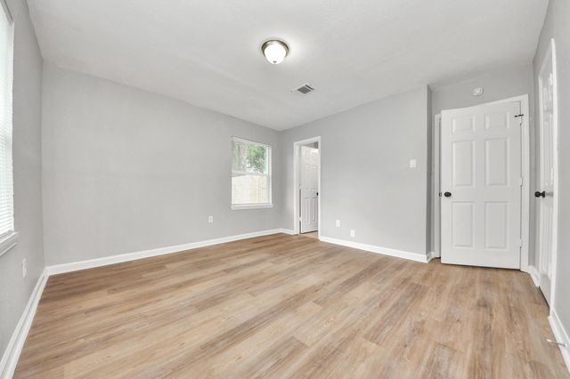 710 Canary Circle, Pasadena, TX 77502