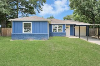 710 Canary Circle, Pasadena, TX 77502