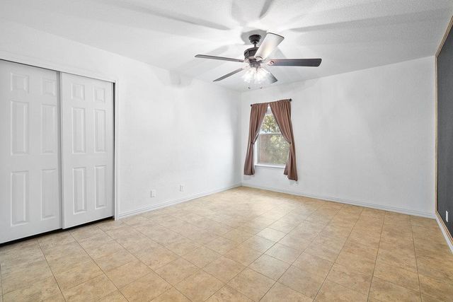 222 Bryant DR, Bastrop, TX 78602