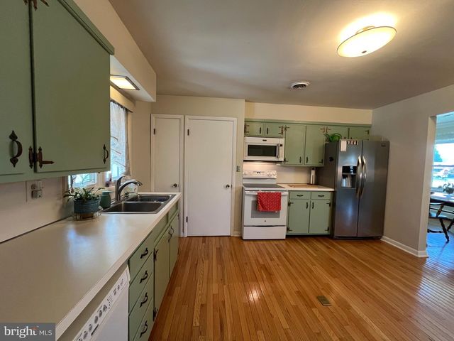 801 MCCOSH ST, Hanover, PA 17331