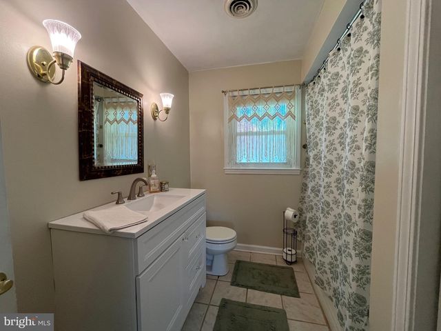 801 MCCOSH ST, Hanover, PA 17331