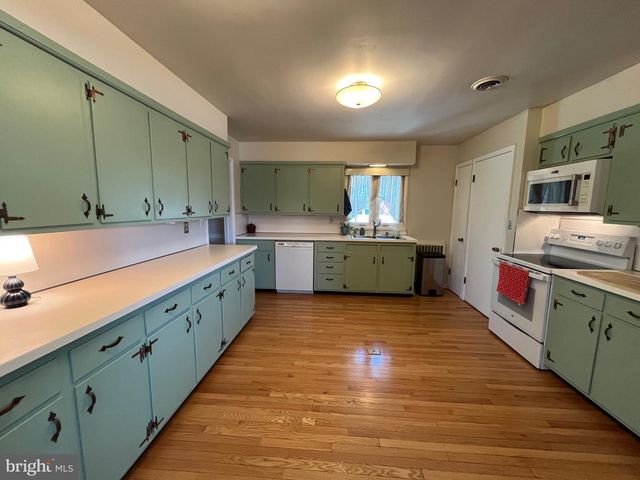 801 MCCOSH ST, Hanover, PA 17331