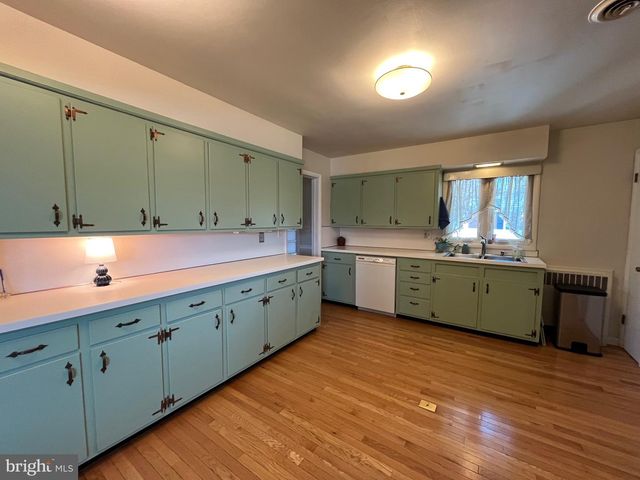 801 MCCOSH ST, Hanover, PA 17331