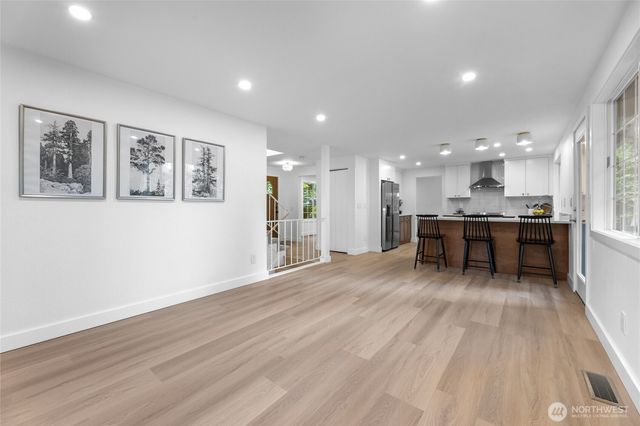 17106 NE 31st Place, Bellevue, WA 98008