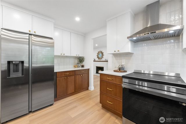 17106 NE 31st Place, Bellevue, WA 98008