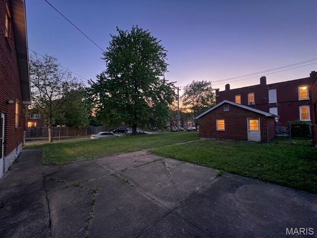 3025 Mount Pleasant Street, St Louis, MO 63111