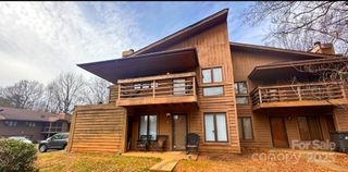 1832 J Julian Lane B, Charlotte, NC 28208