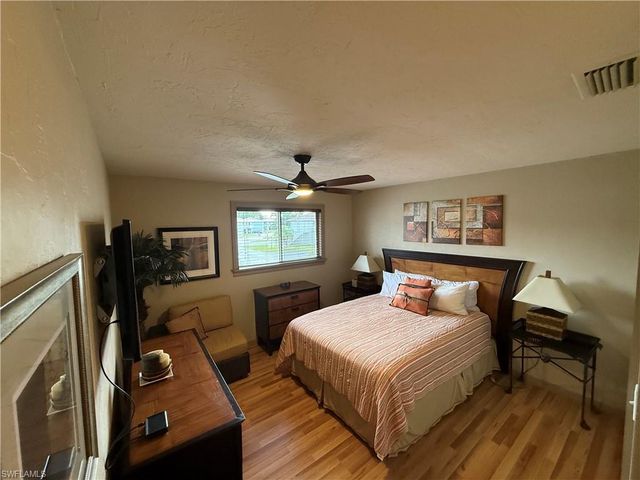 3338 Ottawa CIR 4, Fort Myers, FL 33907