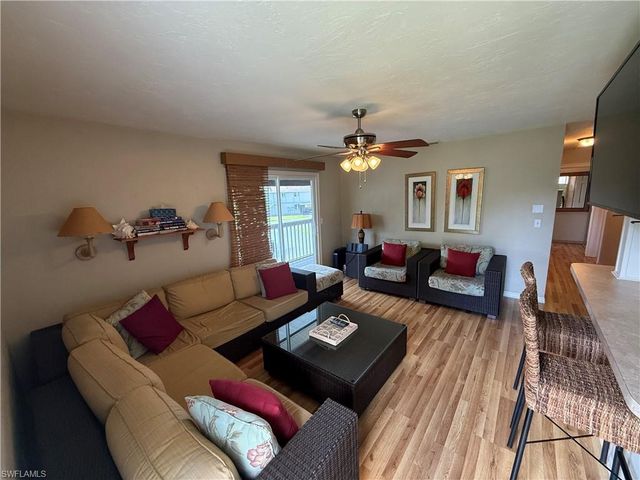 3338 Ottawa CIR 4, Fort Myers, FL 33907
