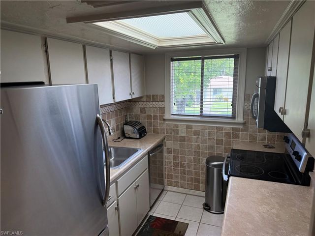 3338 Ottawa CIR 4, Fort Myers, FL 33907