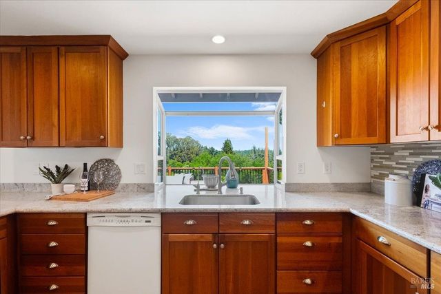 6096 Vine Hill School Rd, Sebastopol, CA 95472