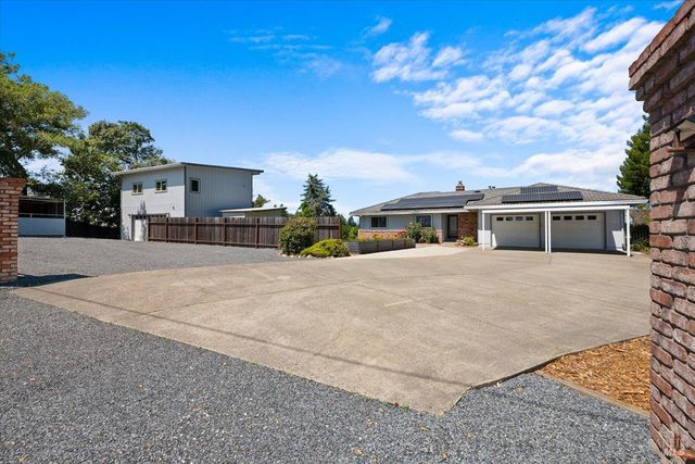 6096 Vine Hill School Rd, Sebastopol, CA 95472