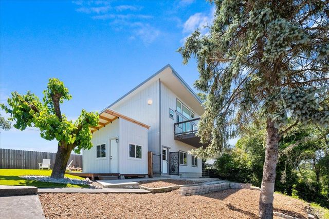 6096 Vine Hill School Rd, Sebastopol, CA 95472