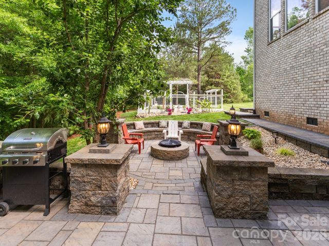 202 Tallow Tree Court, Waxhaw, NC 28173