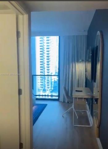 601 NE 1st Ave 1720, Miami, FL 33132