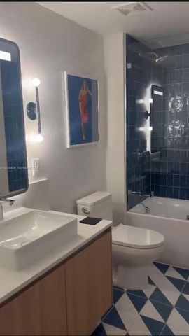 601 NE 1st Ave 1720, Miami, FL 33132
